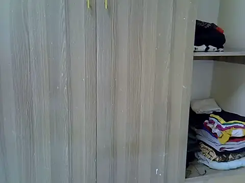 Snapshot of Beryldee chatting on July 15, 2026, 10:42 am Beryldee online show from July 15, 2026, 10:42 am