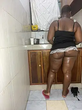 Snapshot of curvy_queen89 chatting on July 6, 2026, 4:42 am curvy queen89 online show from July 6, 2026, 4:42 am