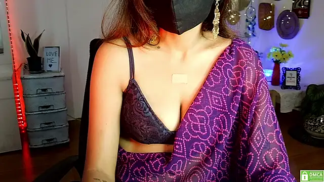 Snapshot of Yalinahotty chatting on June 9, 2026, 2:23 am Yalinahotty online show from June 9, 2026, 2:23 am