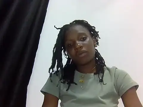 Snapshot of Sexxy_petite1 chatting on June 22, 2026, 3:42 pm Sexxy petite1 online show from June 22, 2026, 3:42 pm