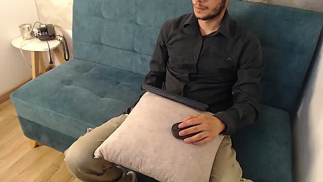 Snapshot of kreyiko_ chatting on May 29, 2026, 7:12 pm kreyiko online show from May 29, 2026, 7:12 pm