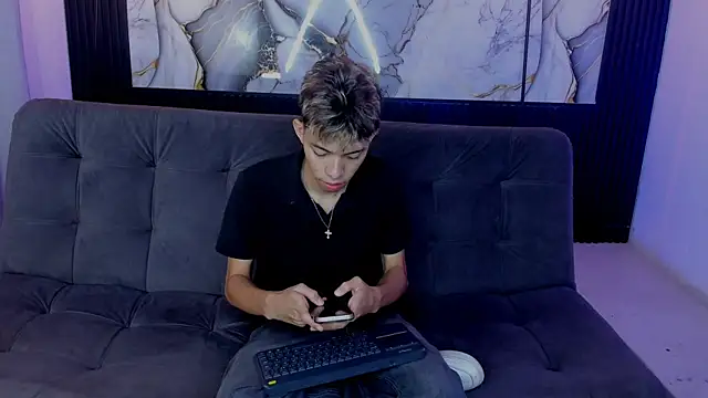 nico naughtyboy online show from June 1, 2026, 12:56 am