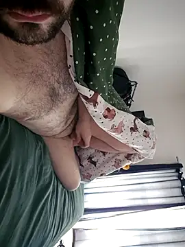 Snapshot of A-Quiet-Space chatting on June 5, 2026, 8:42 am A-Quiet-Space online show from June 5, 2026, 8:42 am