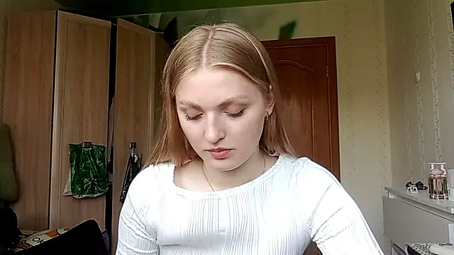 Snapshot of NorineGressett chatting on June 4, 2026, 3:18 pm NorineGressett online show from June 4, 2026, 3:18 pm