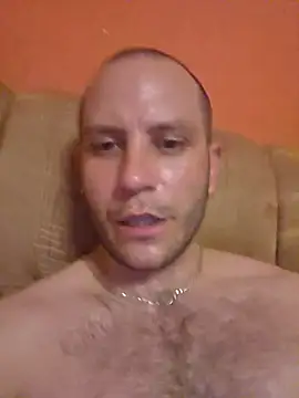 Snapshot of Salvatore96187 chatting on August 5, 2026, 10:33 pm Salvatore96187 online show from August 5, 2026, 10:33 pm