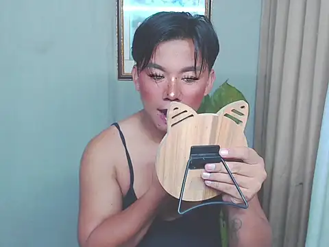 lopitxoxo online show from June 13, 2026, 3:48 am