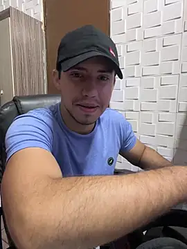 Snapshot of Fer_Ti chatting on June 22, 2026, 10:23 am Fer Ti online show from June 22, 2026, 10:23 am