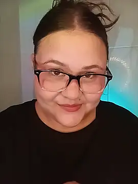 VeryGirlhot online show from June 4, 2026, 5:35 am