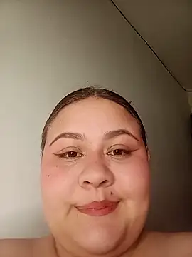 VeryGirlhot online show from June 8, 2026, 7:31 am