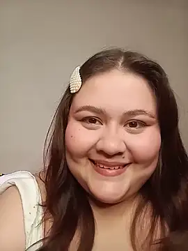 VeryGirlhot online show from June 13, 2026, 4:43 am