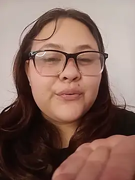 VeryGirlhot online show from July 19, 2026, 6:22 pm