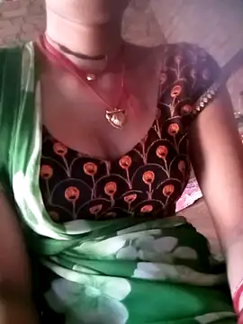 Snapshot of Cut_means47 chatting on July 13, 2026, 12:46 am Cut means47 online show from July 13, 2026, 12:46 am