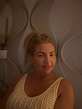 Snapshot of szexicicamica chatting on May 31, 2026, 7:15 pm szexicicamica online show from May 31, 2026, 7:15 pm