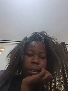 Snapshot of Freakyapple1 chatting on June 18, 2026, 6:13 am Freakyapple1 online show from June 18, 2026, 6:13 am
