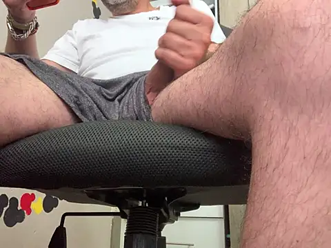 Snapshot of sexwolf16 chatting on June 7, 2026, 4:22 pm sexwolf16 online show from June 7, 2026, 4:22 pm