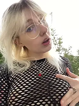 xp blondie online show from June 22, 2026, 11:40 am