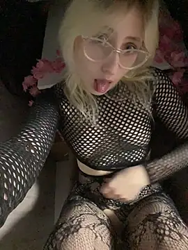 xp blondie online show from June 26, 2026, 7:29 pm