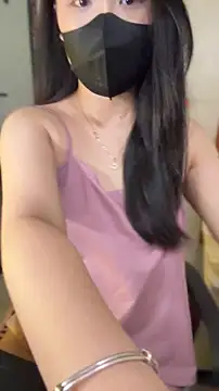 Snapshot of Linnacute22 chatting on July 14, 2026, 3:18 pm Linnacute22 online show from July 14, 2026, 3:18 pm