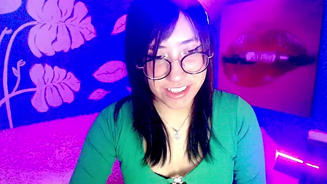 Snapshot of eli_doll chatting on June 14, 2026, 10:17 am eli doll online show from June 14, 2026, 10:17 am