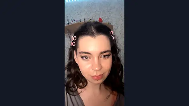 LaceyBatter online show from June 30, 2026, 7:37 pm