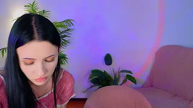 Snapshot of Monica_lar chatting on June 18, 2026, 7:41 am Monica lar online show from June 18, 2026, 7:41 am