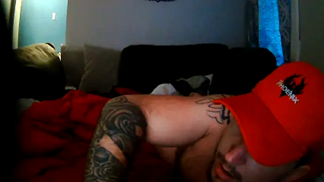 Snapshot of socksXTatts chatting on June 19, 2026, 8:40 am socksXTatts online show from June 19, 2026, 8:40 am