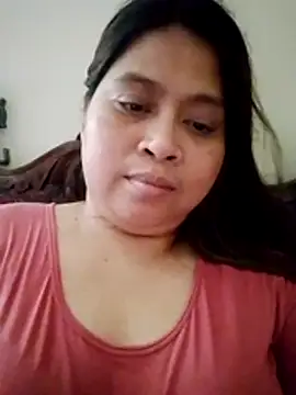 Pinayhotmom26 online show from June 26, 2026, 2:49 am