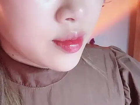 Lucy6868 online show from July 4, 2026, 2:12 pm