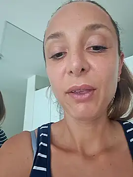 Snapshot of jasminelabeurette69 chatting on June 2, 2026, 1:35 pm jasminelabeurette69 online show from June 2, 2026, 1:35 pm