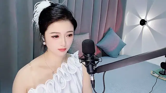Snapshot of Momo-Wow chatting on June 17, 2026, 6:16 am Momo-Wow online show from June 17, 2026, 6:16 am
