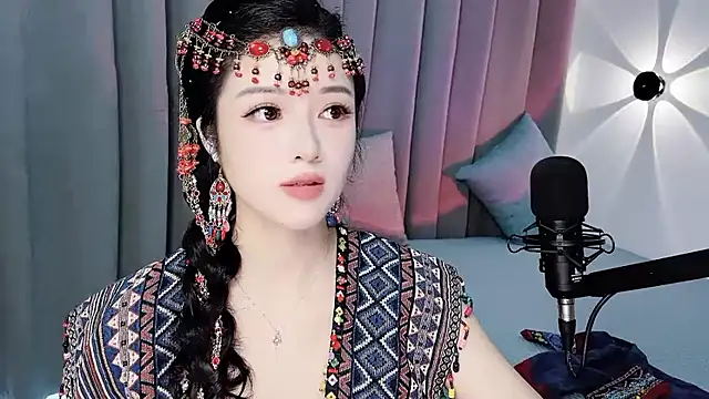 Snapshot of Momo-Wow chatting on July 5, 2026, 6:20 am Momo-Wow online show from July 5, 2026, 6:20 am