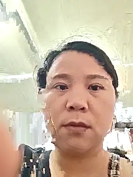 Snapshot of Feifei_610 chatting on June 2, 2026, 4:14 am Feifei 610 online show from June 2, 2026, 4:14 am