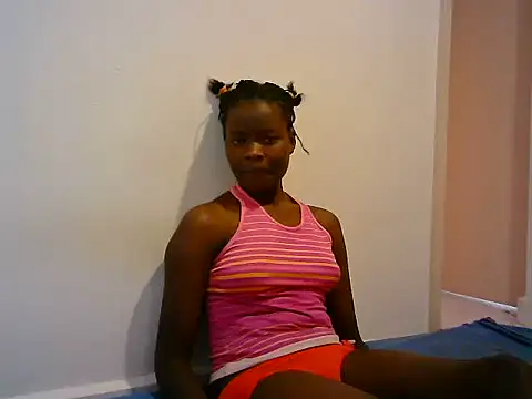 Snapshot of BerryJulie chatting on June 12, 2026, 7:29 am BerryJulie online show from June 12, 2026, 7:29 am