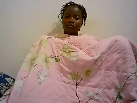 Snapshot of BerryJulie chatting on June 16, 2026, 4:37 am BerryJulie online show from June 16, 2026, 4:37 am