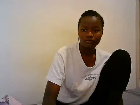 Snapshot of BerryJulie chatting on July 2, 2026, 4:40 am BerryJulie online show from July 2, 2026, 4:40 am