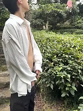 kissbaby-699 online show from June 3, 2026, 10:51 am