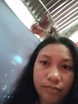 Yummyleyn online show from July 15, 2026, 1:22 am