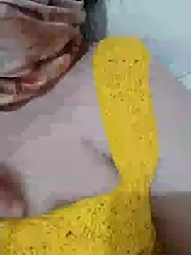 Snapshot of safae12 chatting on July 2, 2026, 11:22 pm safae12 online show from July 2, 2026, 11:22 pm