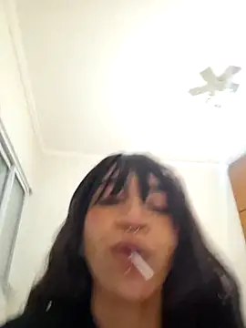 michellesalles online show from June 5, 2026, 12:17 am