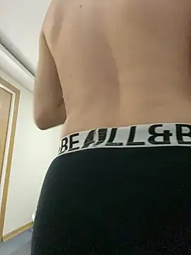 Snapshot of passivefemboi chatting on June 1, 2026, 9:27 pm passivefemboi online show from June 1, 2026, 9:27 pm