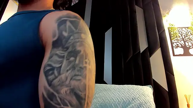 Justin WhiteJS online show from June 14, 2026, 2:24 am