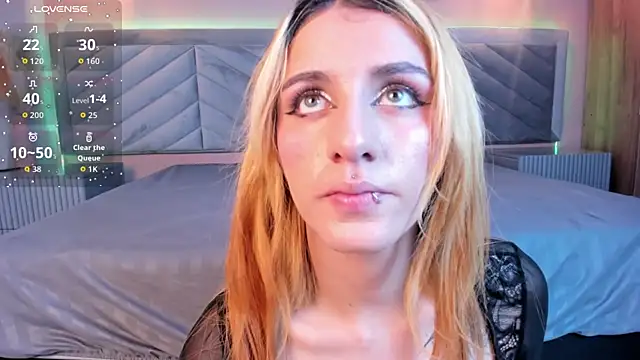scarlet  rossi online show from July 3, 2026, 3:13 am