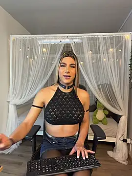 Martinaa Rose online show from June 25, 2026, 12:53 pm