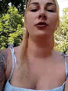 Snapshot of evil_kitty chatting on June 11, 2026, 2:48 pm evil kitty online show from June 11, 2026, 2:48 pm
