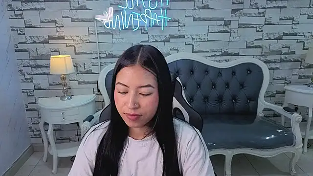 lia x a online show from June 3, 2026, 12:52 pm