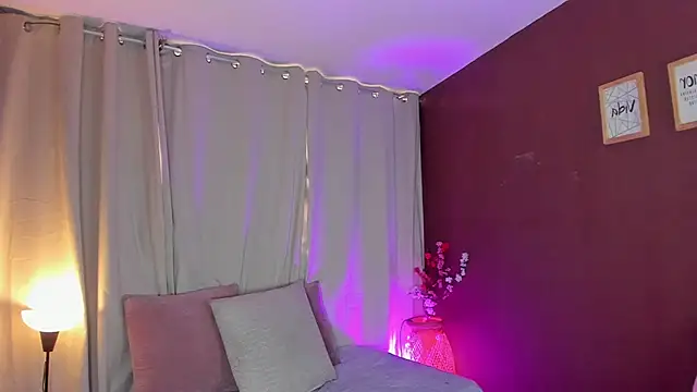 sensual fer online show from June 22, 2026, 12:35 pm