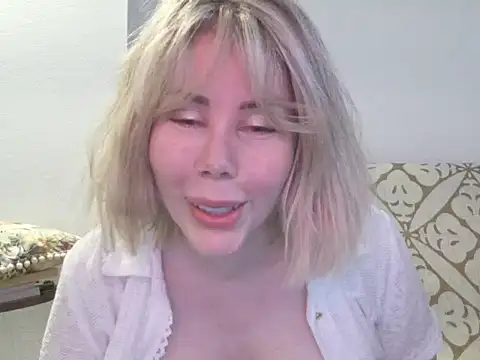 Snapshot of Wanda56400 chatting on June 3, 2026, 5:07 pm Wanda56400 online show from June 3, 2026, 5:07 pm