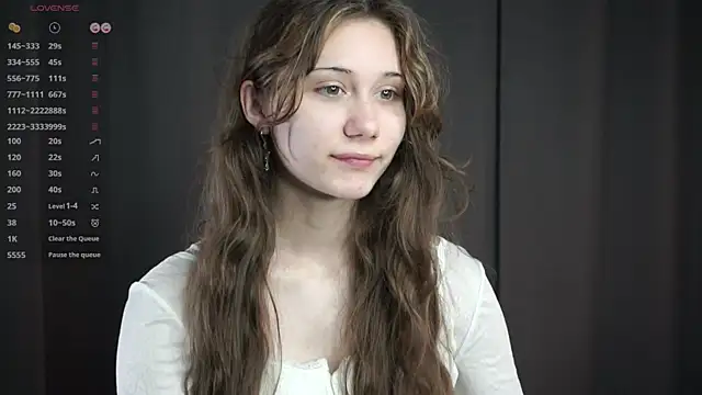 Snapshot of BellaTear chatting on July 17, 2026, 7:48 am BellaTear online show from July 17, 2026, 7:48 am