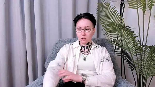LeonOsbey online show from June 3, 2026, 2:08 pm