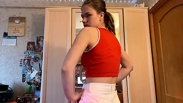 Codi Rostersy online show from June 13, 2026, 3:26 am